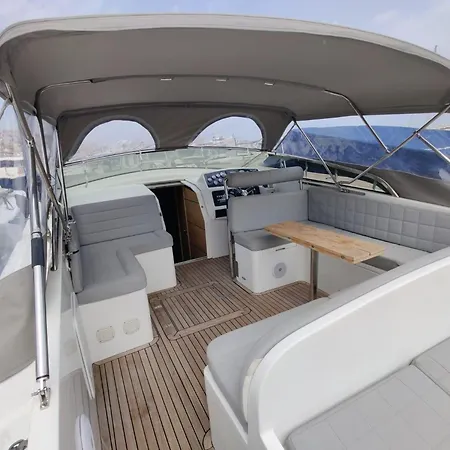 Fall In With The Amalfi Coast Charming Boat In Vakantiehuis Napels